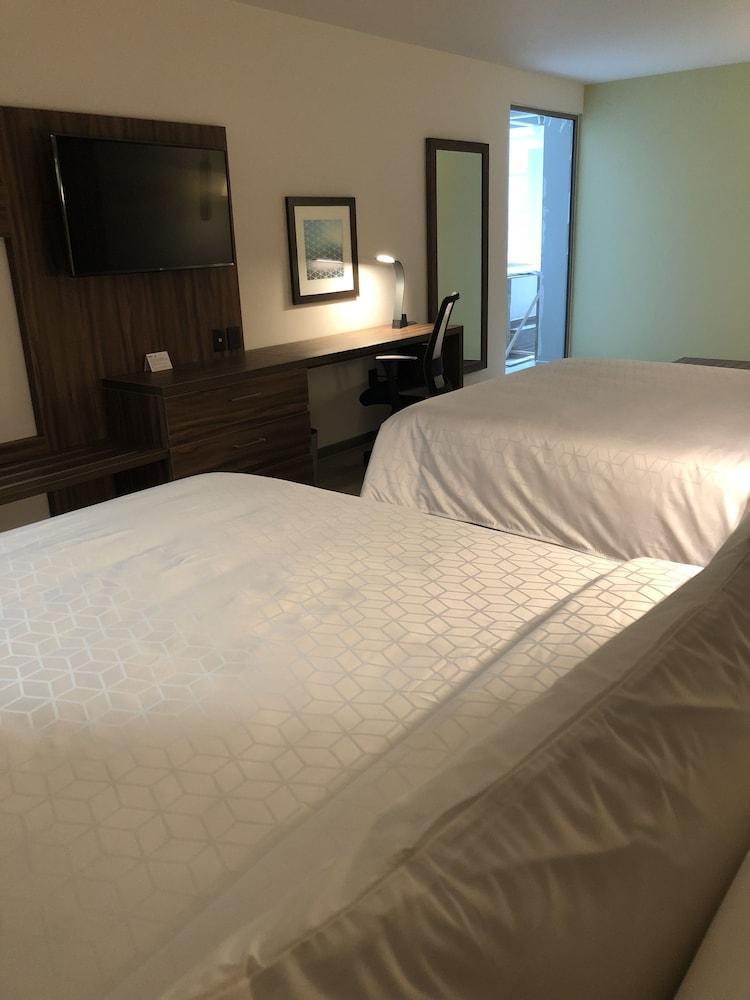 Holiday Inn Express & Suites - Playa Del Carmen, An Ihg Hotel Exteriör bild
